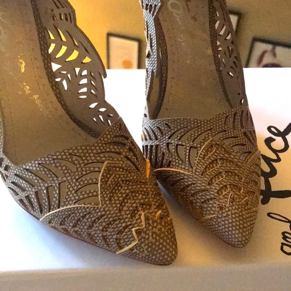 Alice + Olivia Dina-Floral Lizard-Print Cutout Pump - Picture 4 of 9